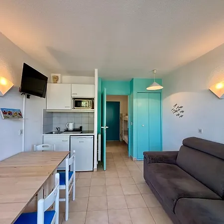 Semesterbostad Le Des Pins, Terrasse & Piscine En Pinede Balaruc-les-Bains